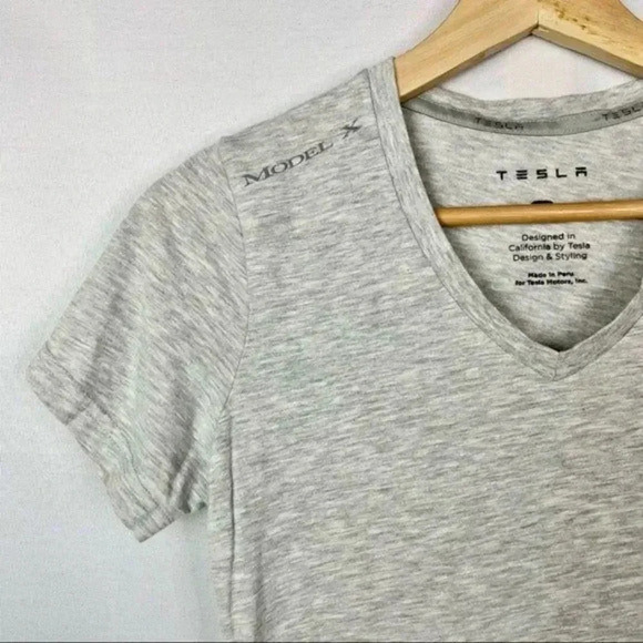 Tesla Light Gray Model X V-Neck Short Sleeve T-Shirt S - Picture 6 of 6
